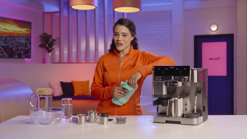 Prepping the Ninja Luxe Café Premier Series for Your First Brew video 1 minutes 00 seconds