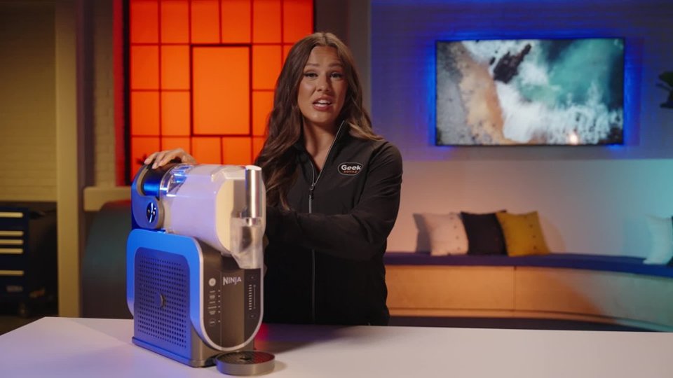 How to Clean Your Ninja SLUSHi Professional Frozen Drink Maker video 0 minutes 58 seconds