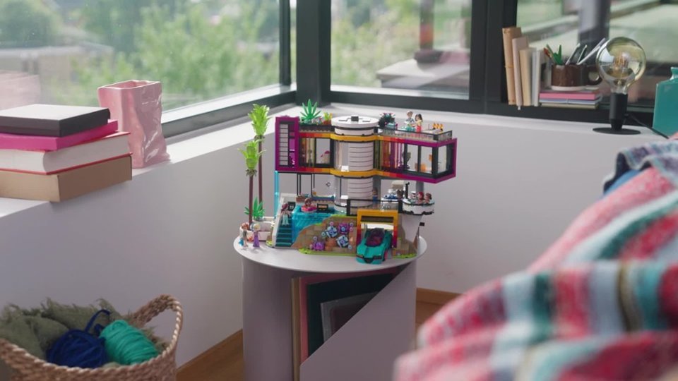 Shopper video of Friends Andrea's Modern Mansion Doll House Building Toy video 0 minutes 30 seconds