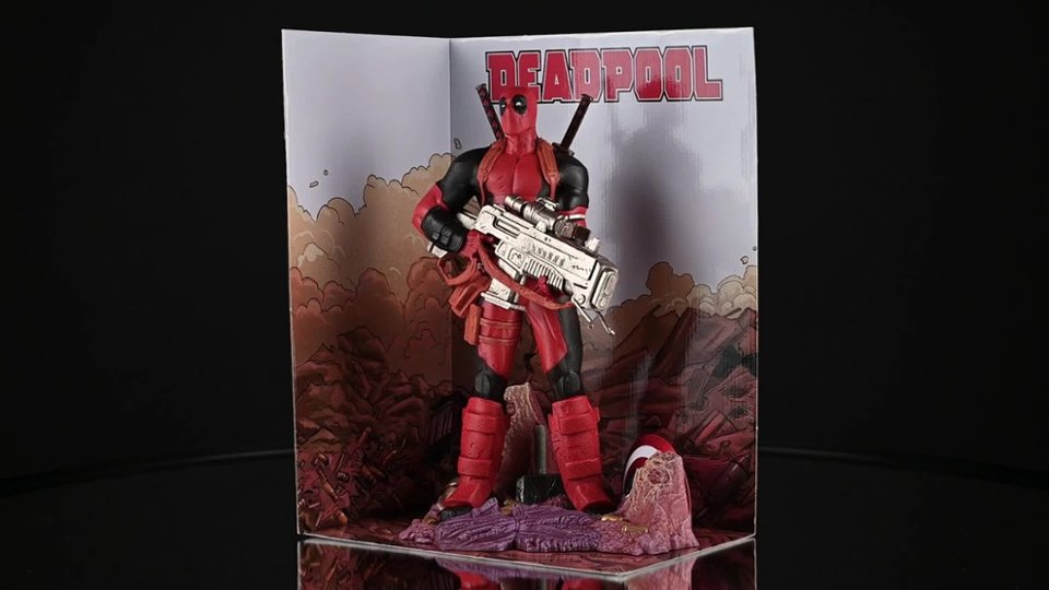 360 View of Marvel Deadpool 1:6th Scale Collectible with Scene & Comic video 0 minutes 10 seconds