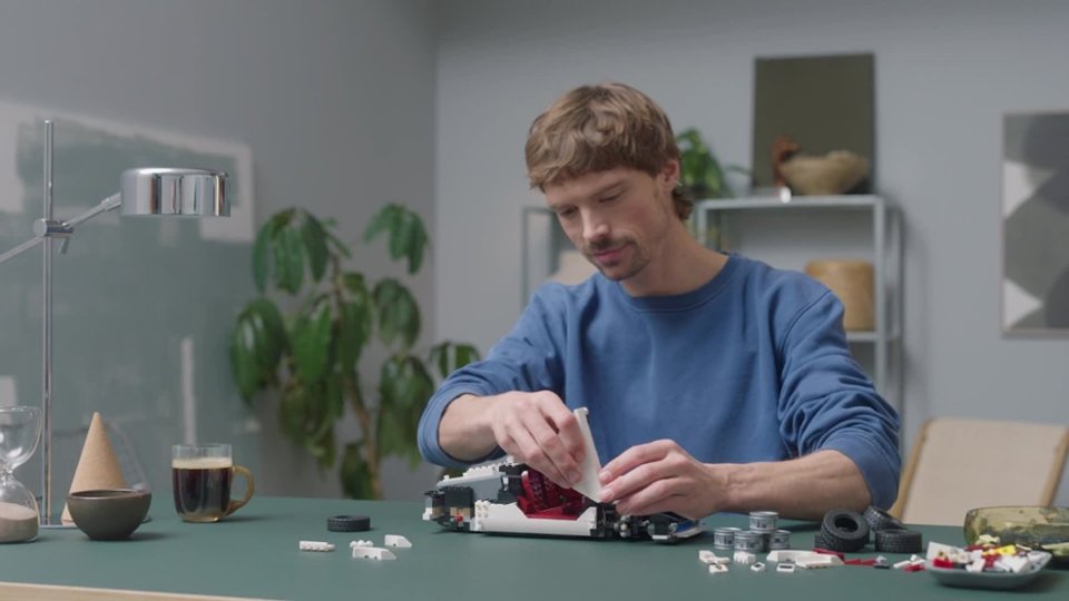 Shopper video of Icons Lamborghini Countach 5000 Quattrovalvole Set video 0 minutes 30 seconds