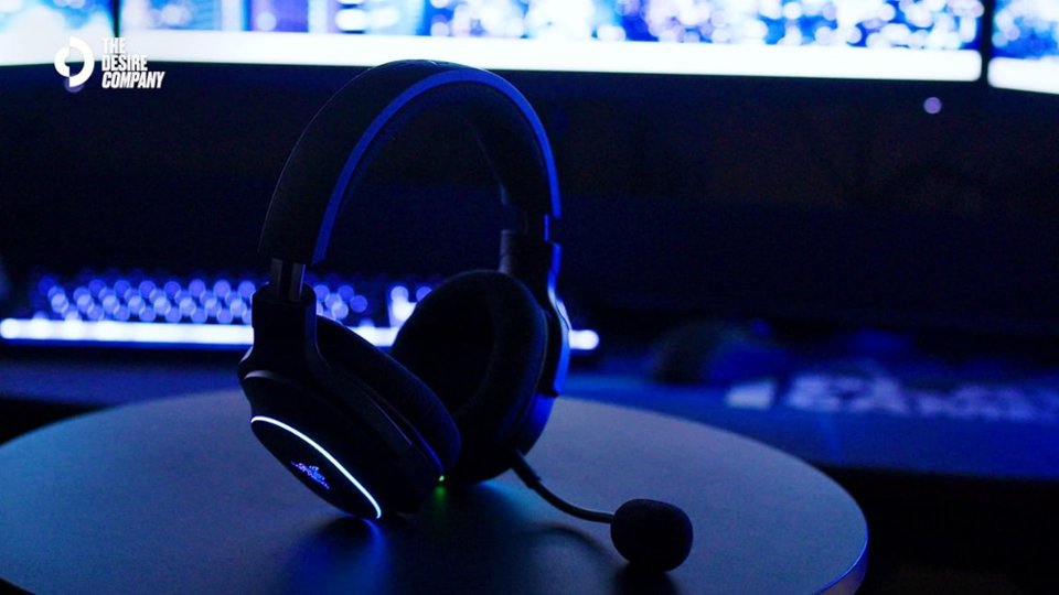 Expert Review by Kevin Fair for Razer Barracuda X Chroma video 1 minutes 08 seconds