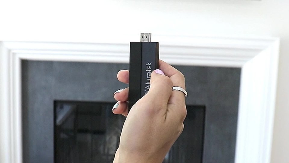 Aluratek PicStick overview video video 1 minutes 22 seconds