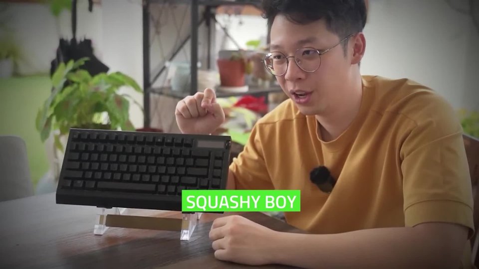 Razer BlackWidow V4 Pro 75% Typing Influencer/Expert Review Video video 1 minutes 00 seconds