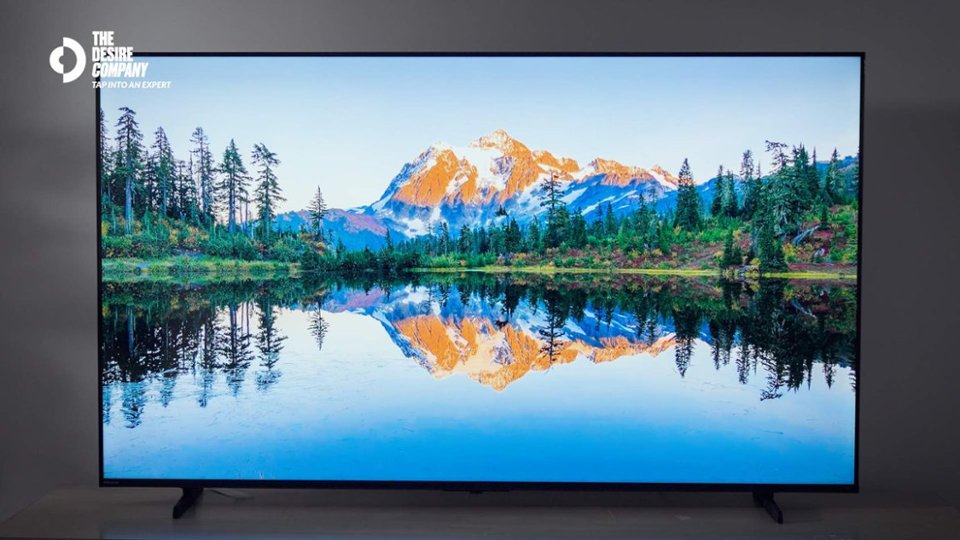 Expert Review by Devin Trotta for Hisense U6 Series Mini-LED QLED UHD 4K HDR Smart Fire TV video 1 minutes 04 seconds