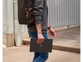 HP - Spectre x360 2-in-1 13.3 in - Portability video 0 minutes 04 seconds