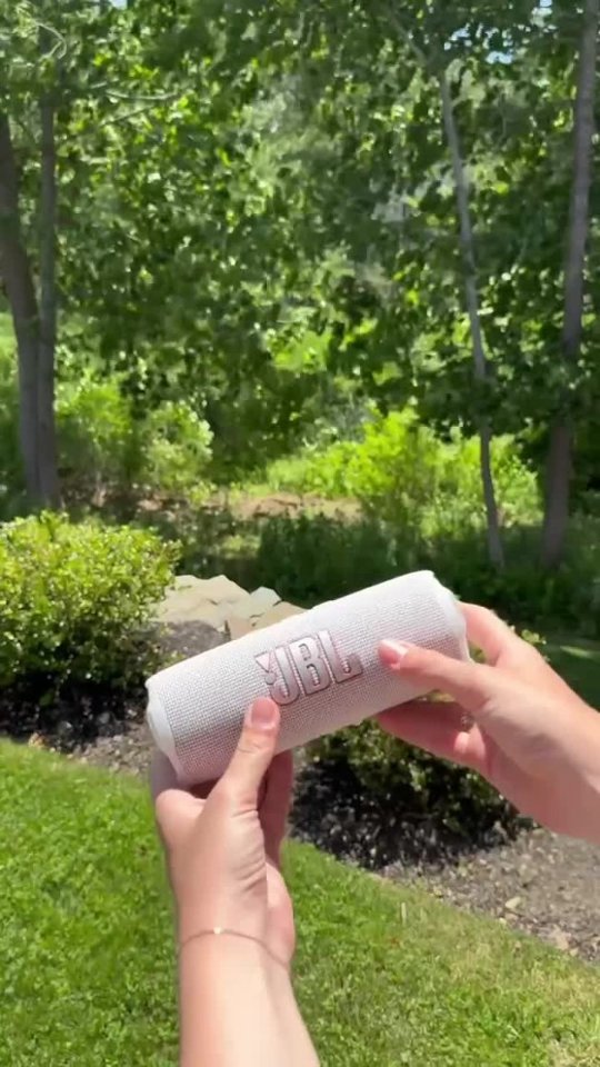 Creator Pick: My Summer Soundtrack with the JBL Speaker video 0 minutes 31 seconds