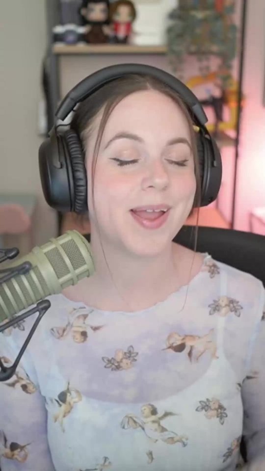 Creator Pick: Level Up Your Gaming Setup with This RGB Keyboard video 0 minutes 39 seconds