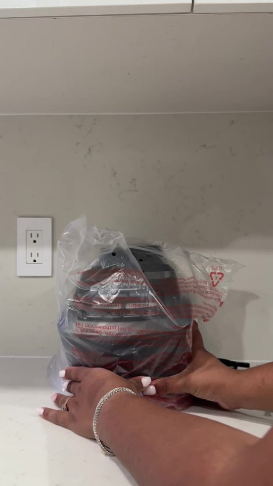 Creator Pick: Unbox and make a smoothie with met ninja kitchen system video 0 minutes 43 seconds