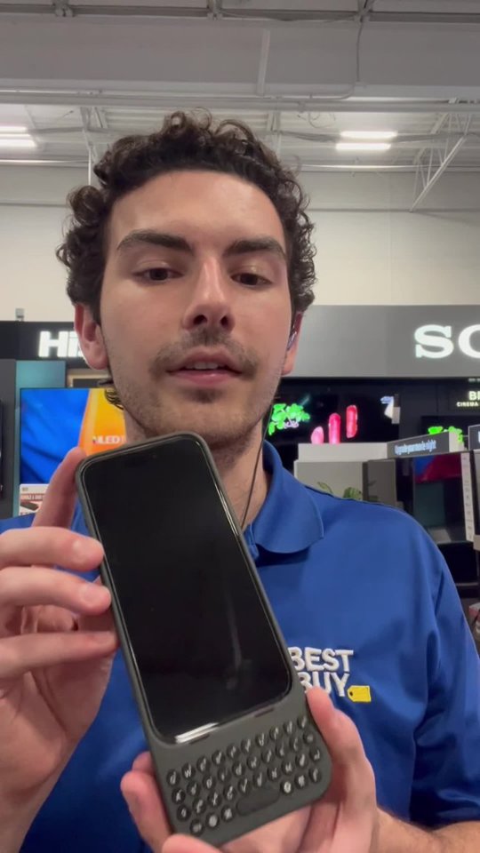 Employee Pick: The Clicks Keyboard is Designed for Your Digital Ecosystem video 0 minutes 39 seconds