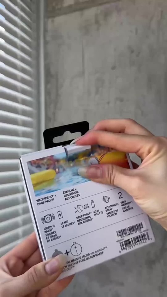 Creator Pick: The Portable Waterproof Speaker You’ll Use All Summer Long video 0 minutes 24 seconds