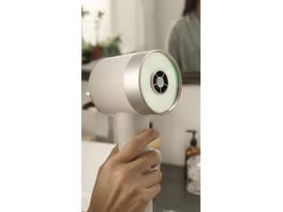 4 Must-Have Spa Products For Home | Best Buy Tech Demo video 1 minutes 37 seconds