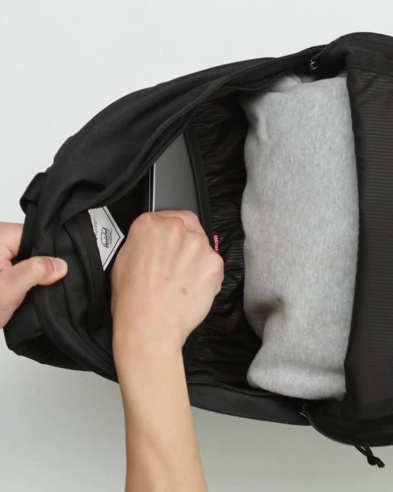 Classic XL Backpack Demo video 0 minutes 06 seconds